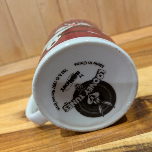 Cartoon Character Mug - Maroon and White Looney Tunes - Picture 6 of 6
